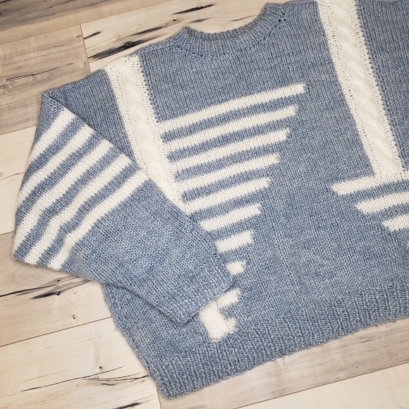 Handknit Crewneck Sweater Alternating Pattern Nautical Blue Chunky Knit - Picture 6 of 15